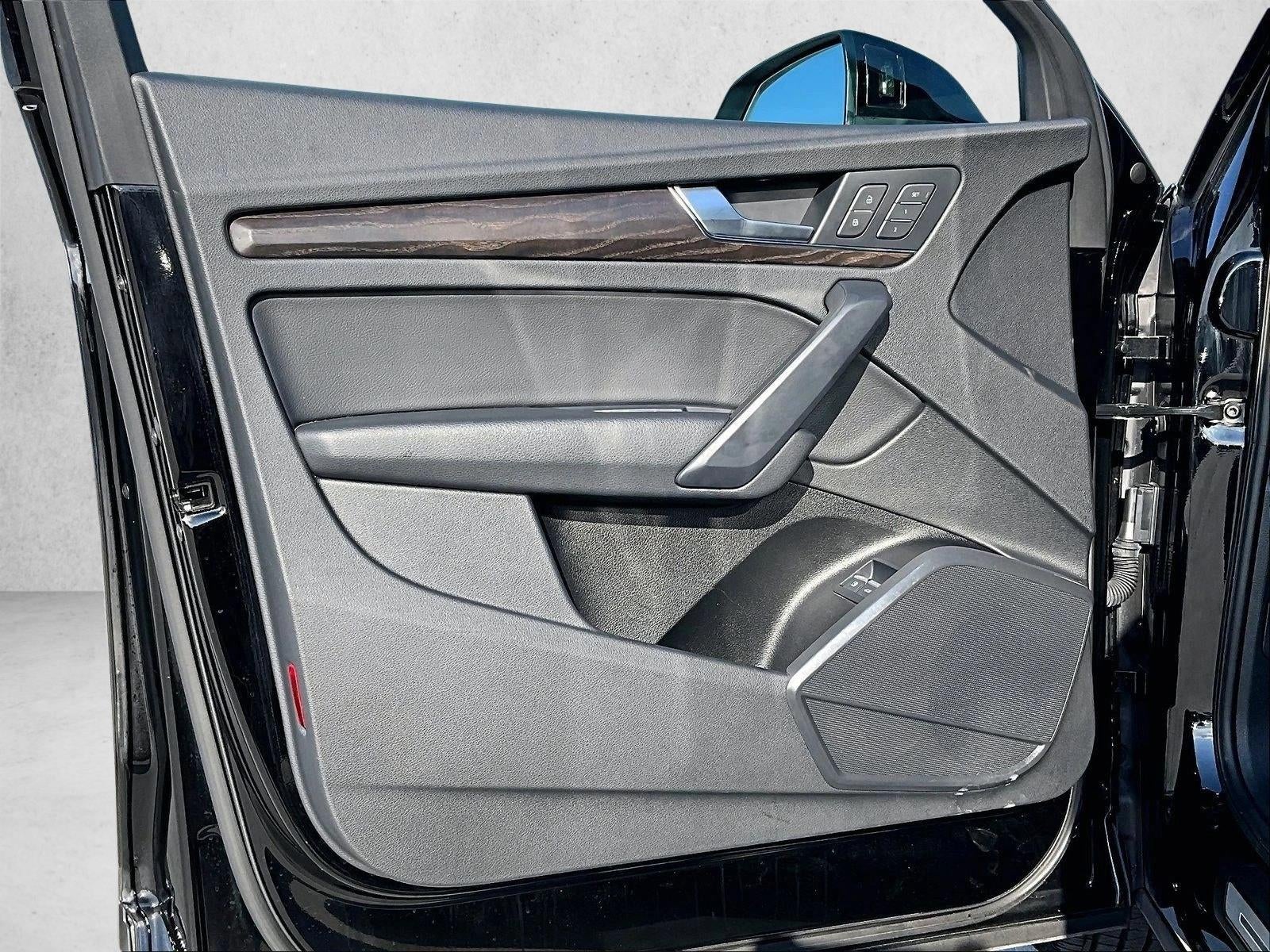 2020 Audi Q5 Premium 55 TFSI e quattro