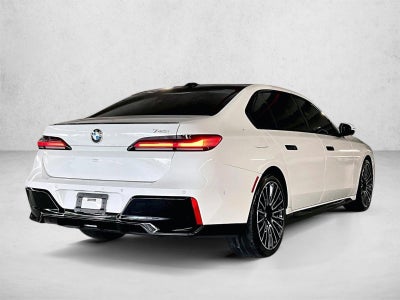 2025 BMW 740i Sedan