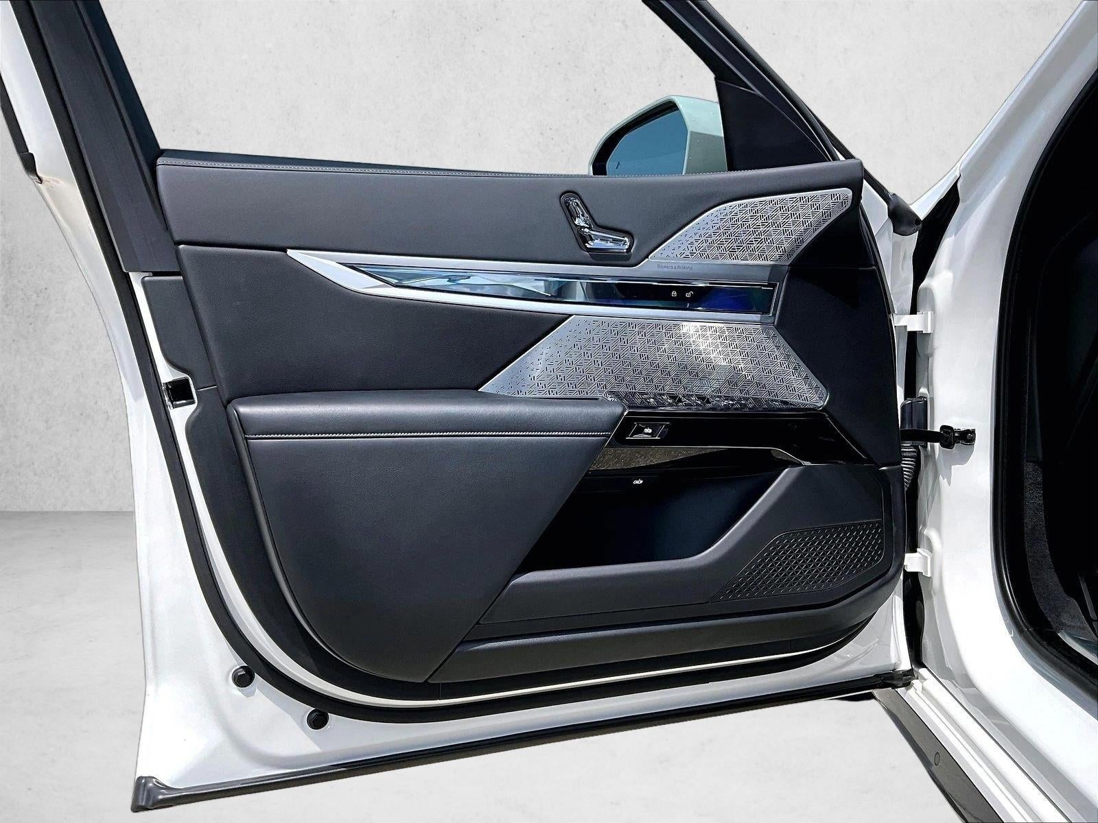 2023 BMW 760i xDrive Sedan