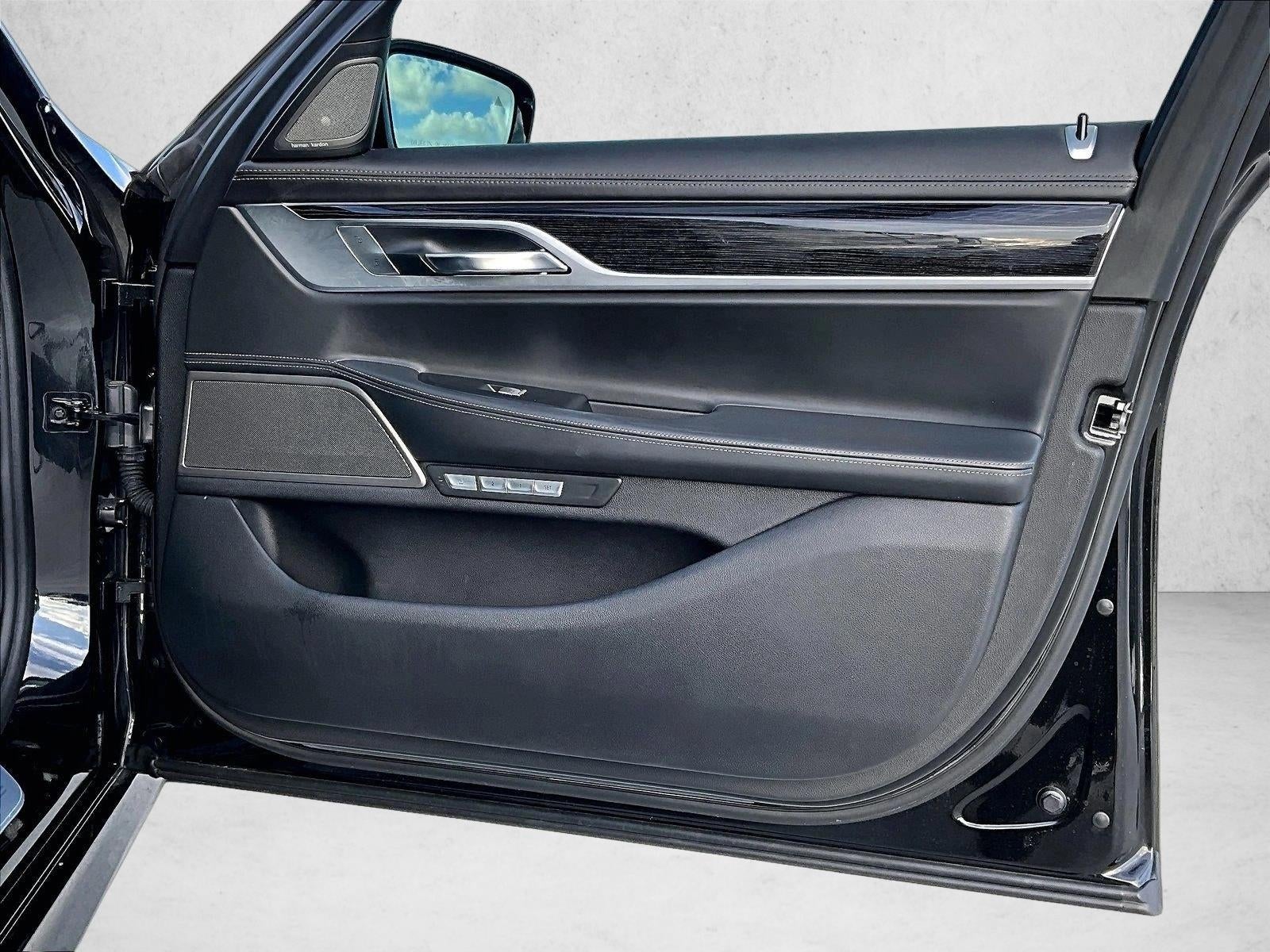 2017 BMW 750i Sedan