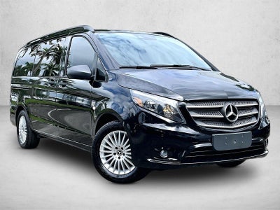 2018 Mercedes-Benz Metris Passenger Van Standard Roof 126" Wheelbase