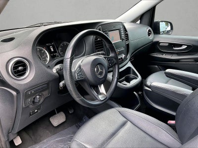 2018 Mercedes-Benz Metris Passenger Van Standard Roof 126" Wheelbase