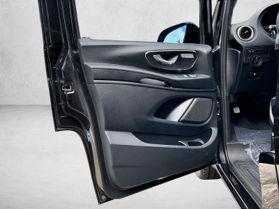 2018 Mercedes-Benz Metris Passenger Van Standard Roof 126" Wheelbase