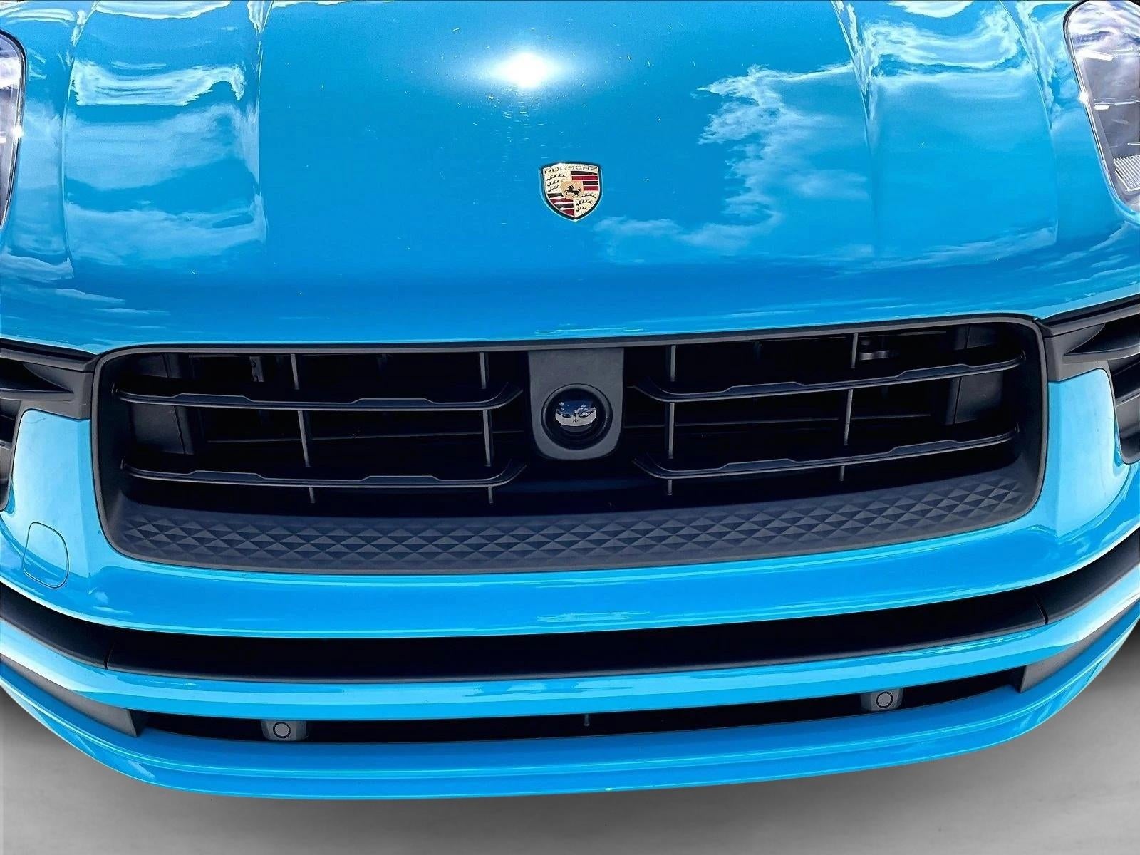 2023 Porsche Macan AWD