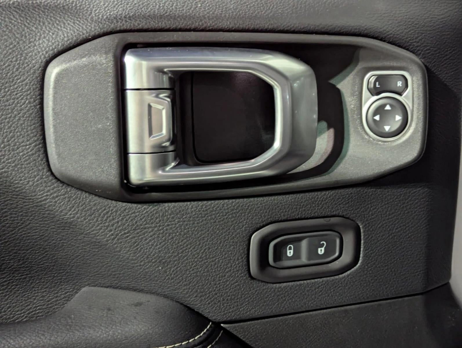 2018 Jeep Wrangler Unlimited Sahara 4x4