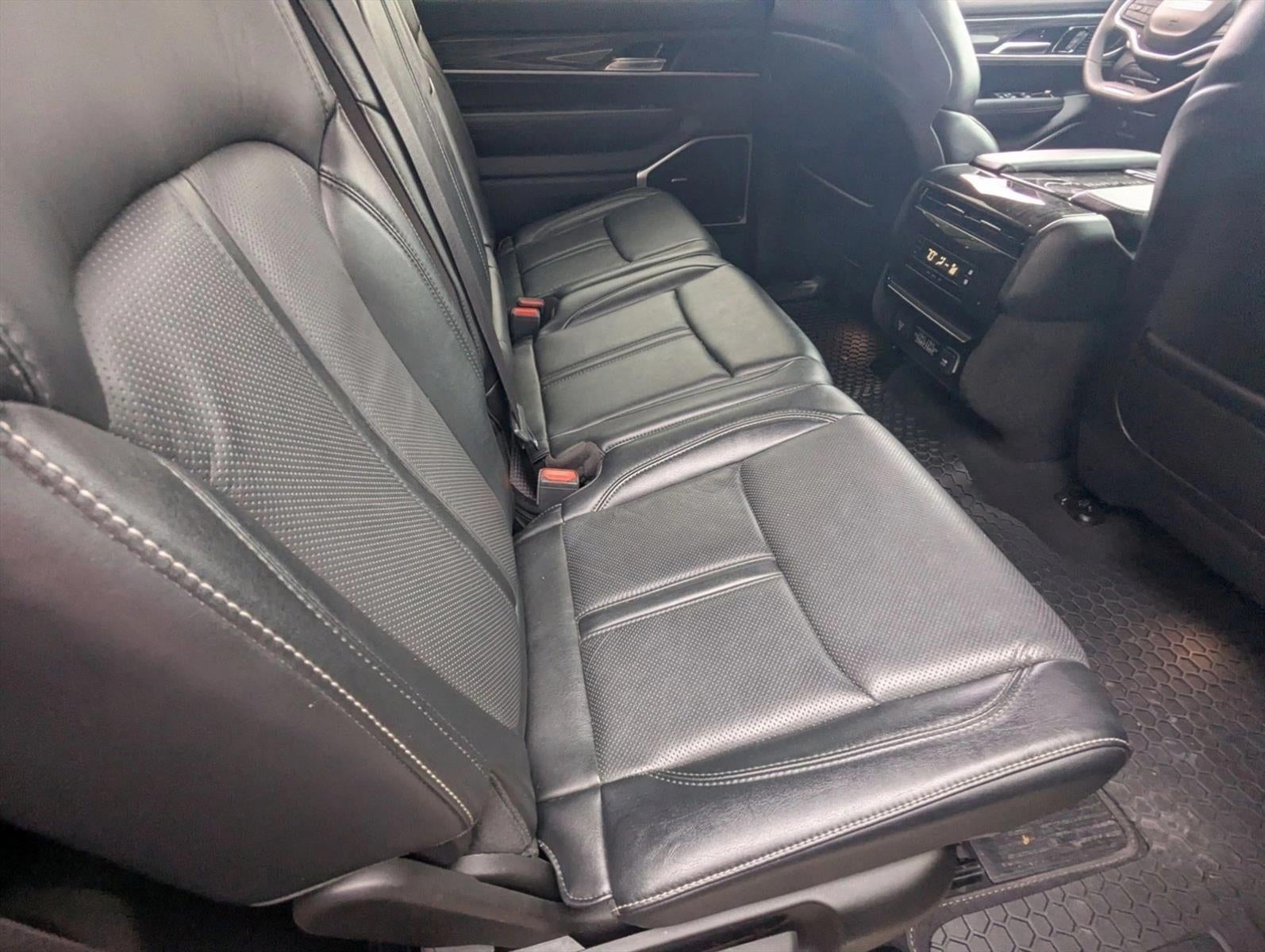 2022 Jeep Wagoneer Series II 4x2