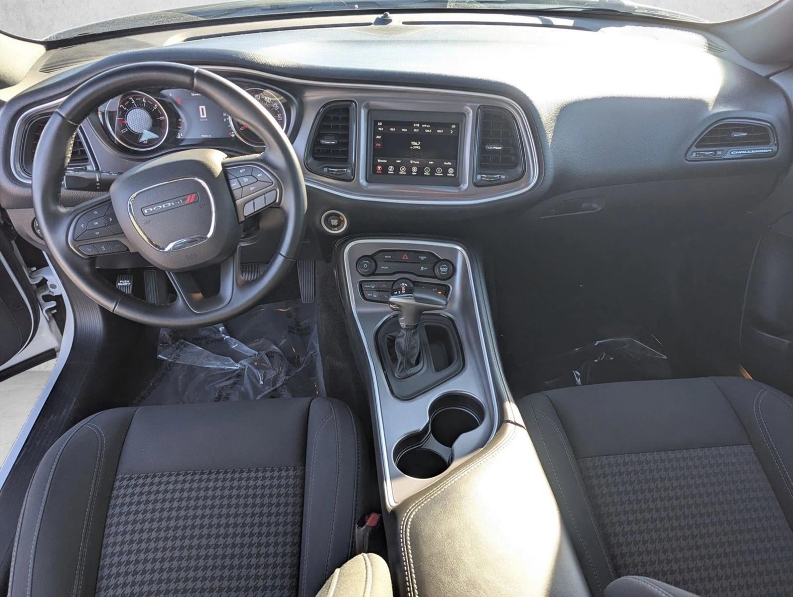 2019 Dodge Challenger SXT RWD