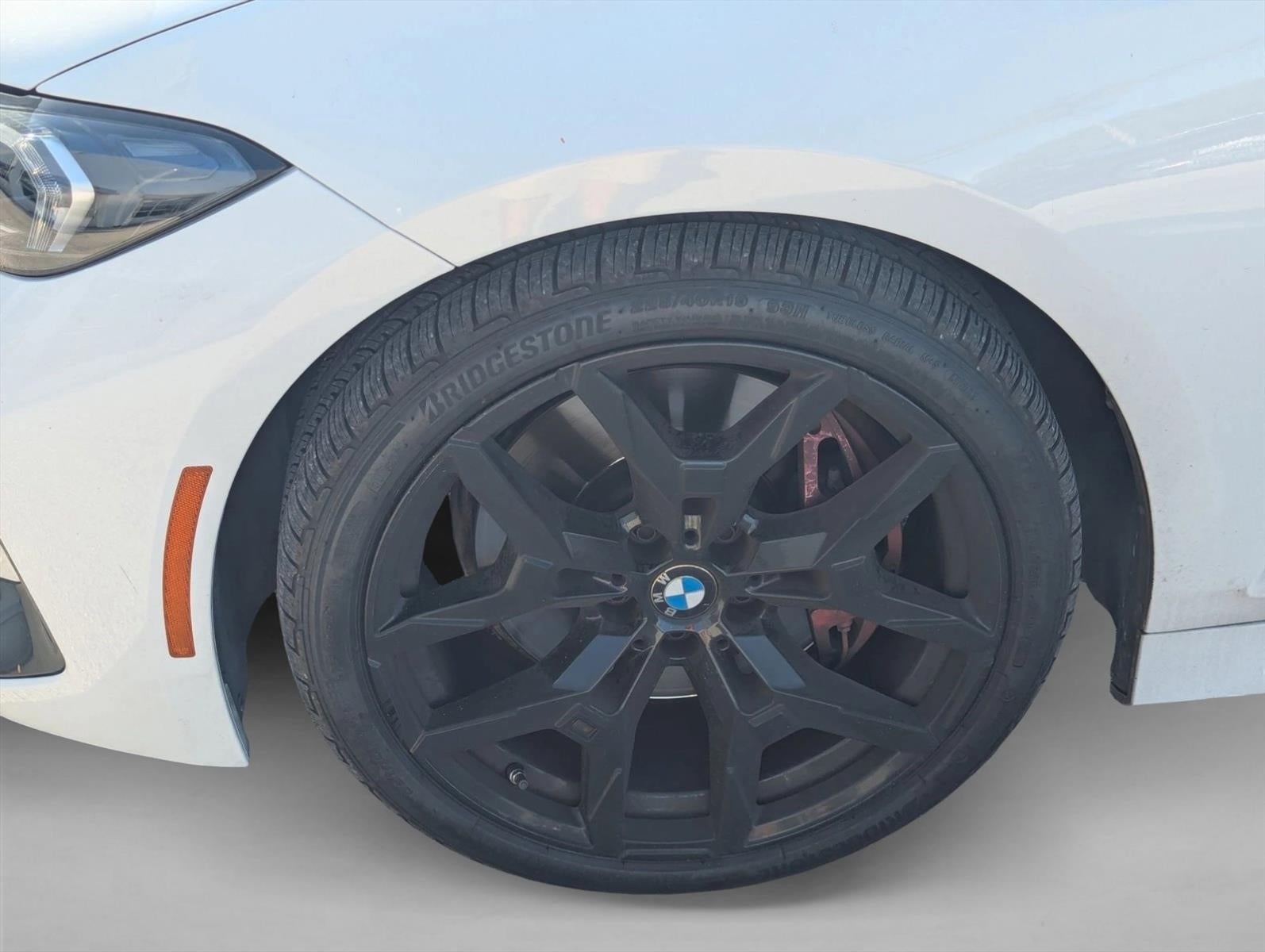 2025 BMW 330i Sedan