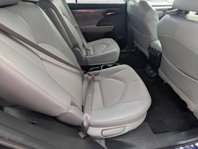 2022 Toyota Highlander Platinum AWD (Natl)