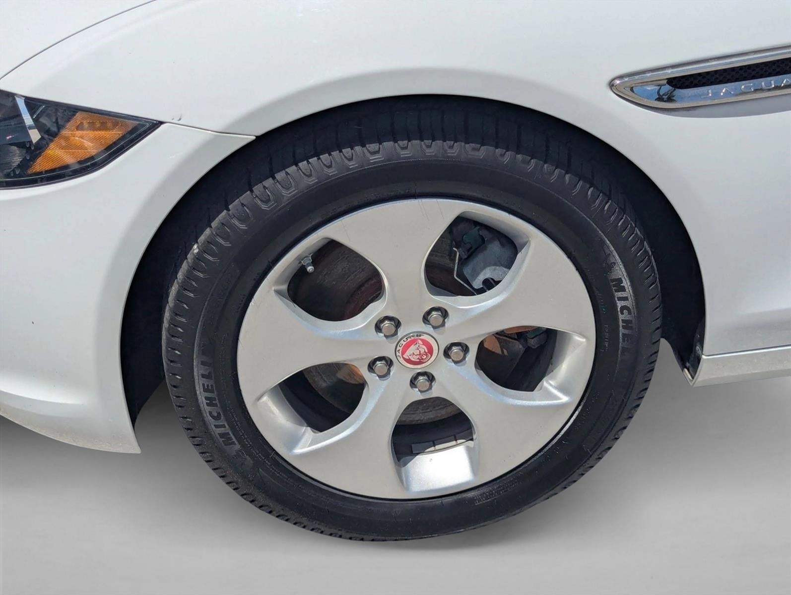 2017 Jaguar XE 25t RWD