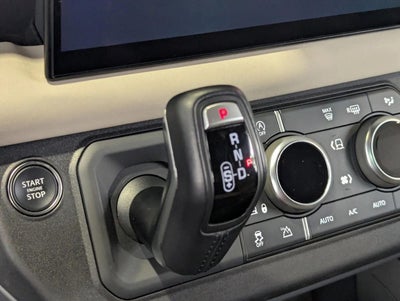 2023 Land Rover Defender 130 X-Dynamic SE AWD