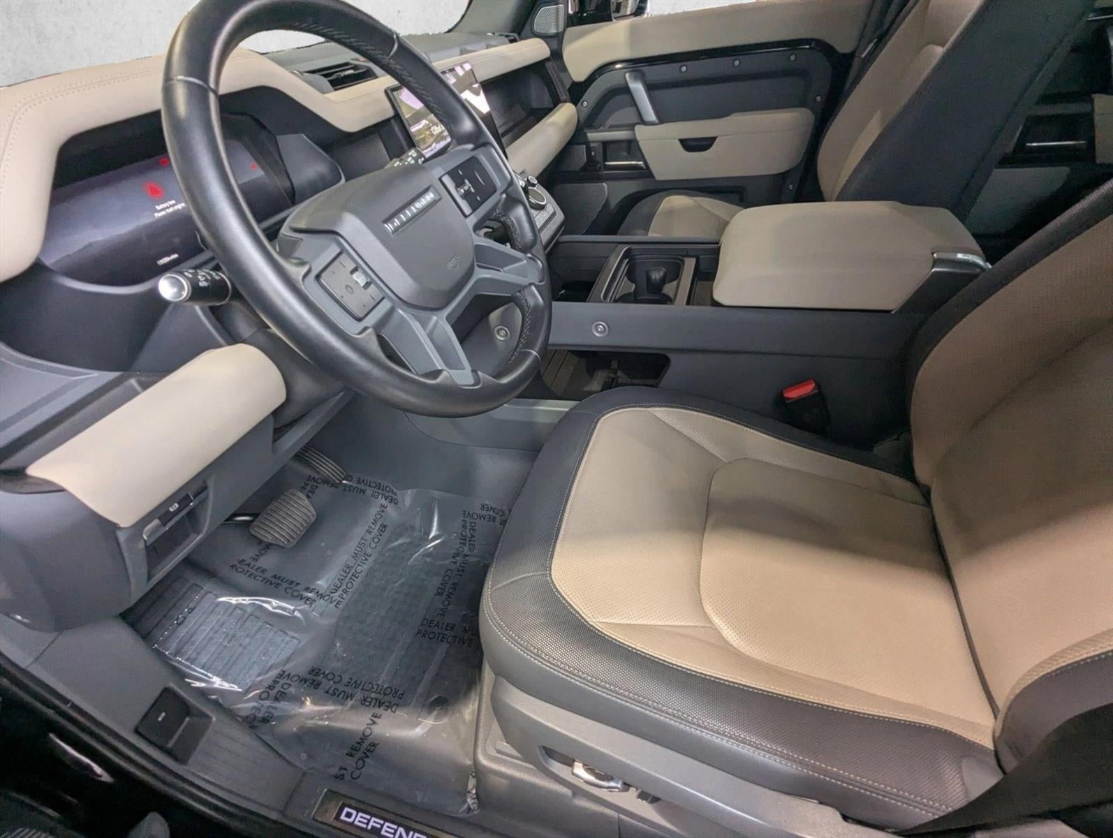 2023 Land Rover Defender 130 X-Dynamic SE AWD