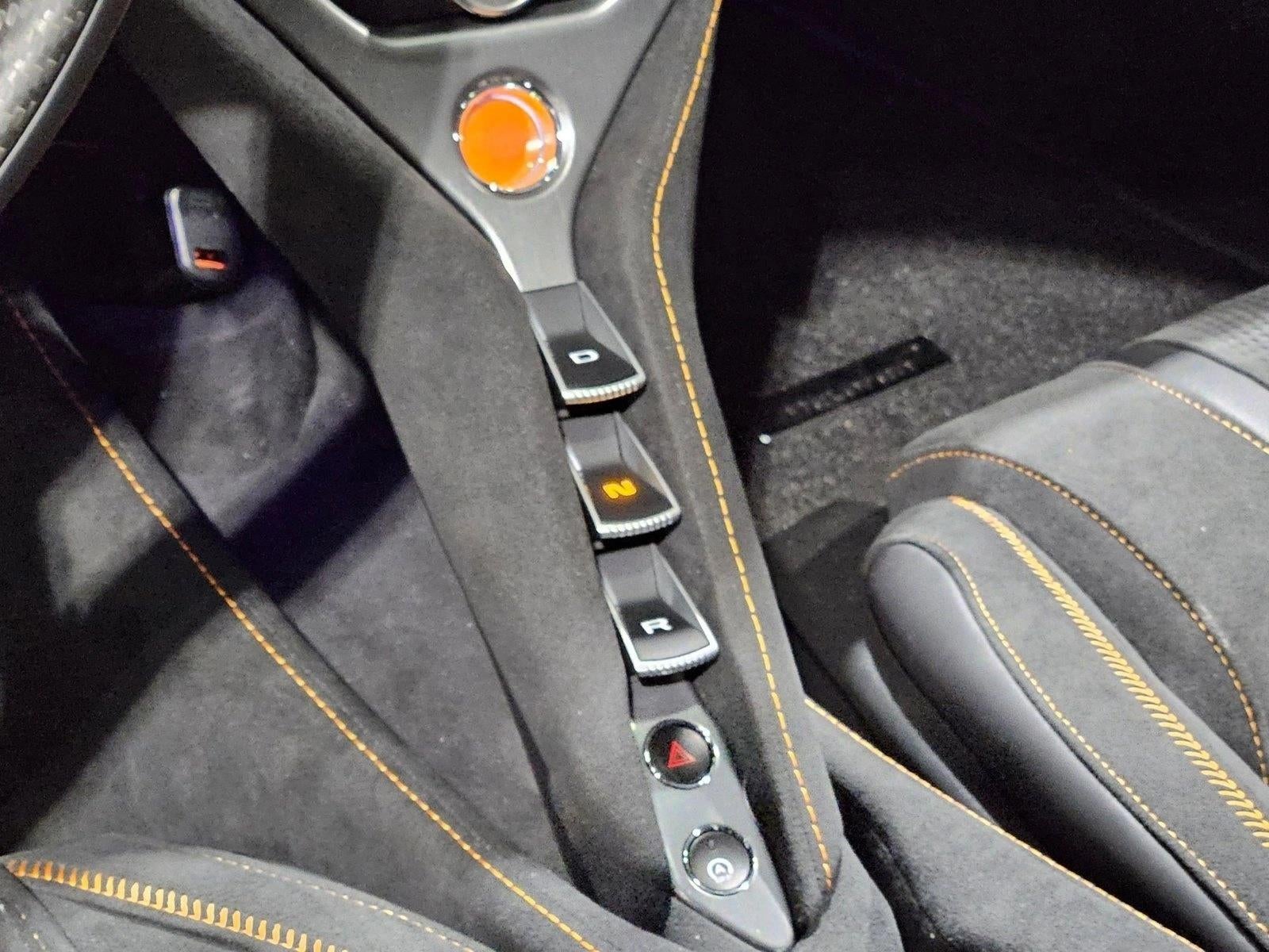 2025 McLaren 750S Coupe