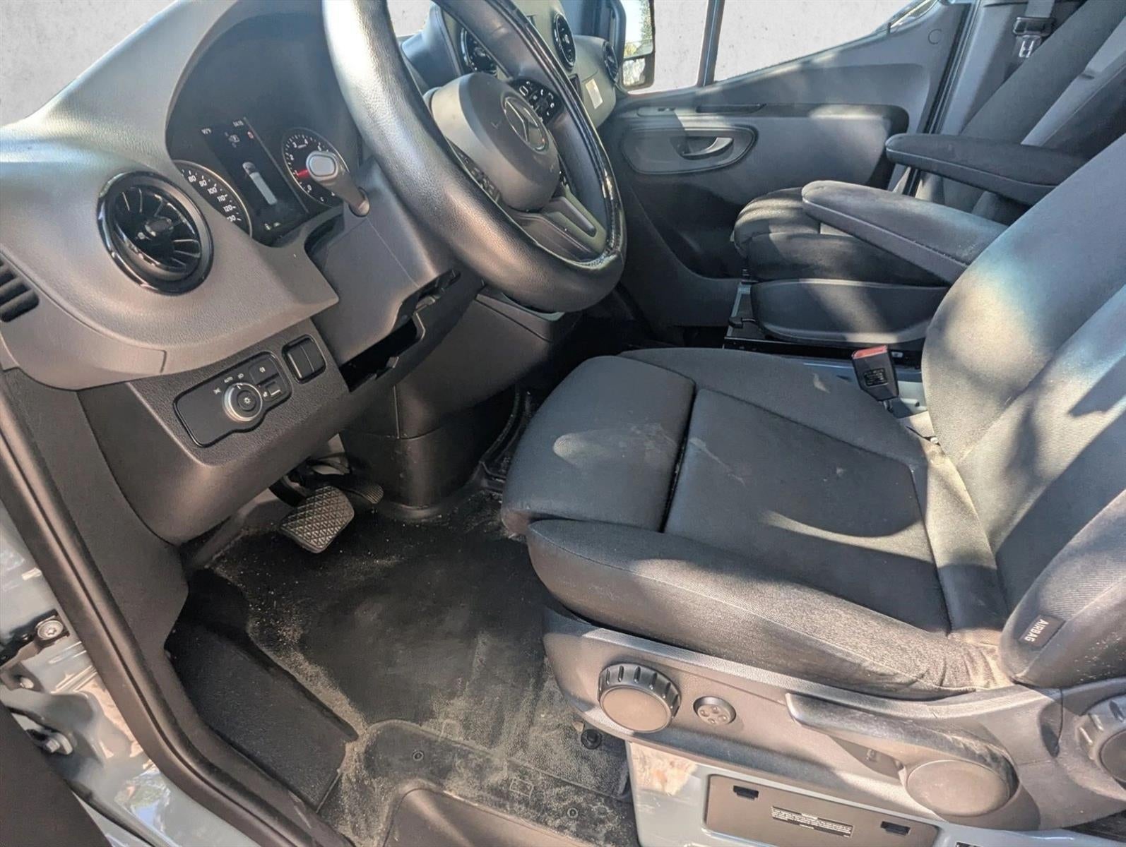 2023 Mercedes-Benz Sprinter Cargo Van 2500 Standard Roof I4 Gas 144" RWD