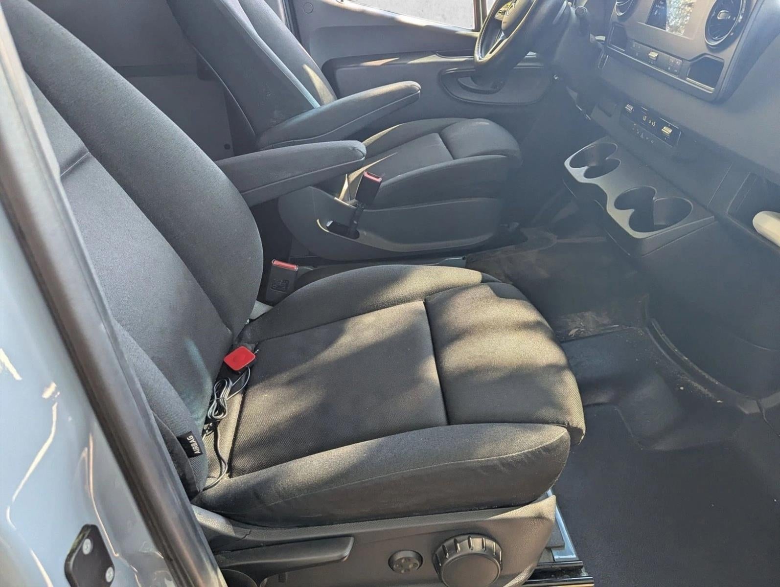 2023 Mercedes-Benz Sprinter Cargo Van 2500 Standard Roof I4 Gas 144" RWD