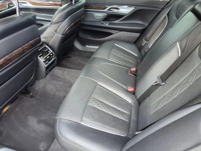 2021 BMW 750i xDrive Sedan
