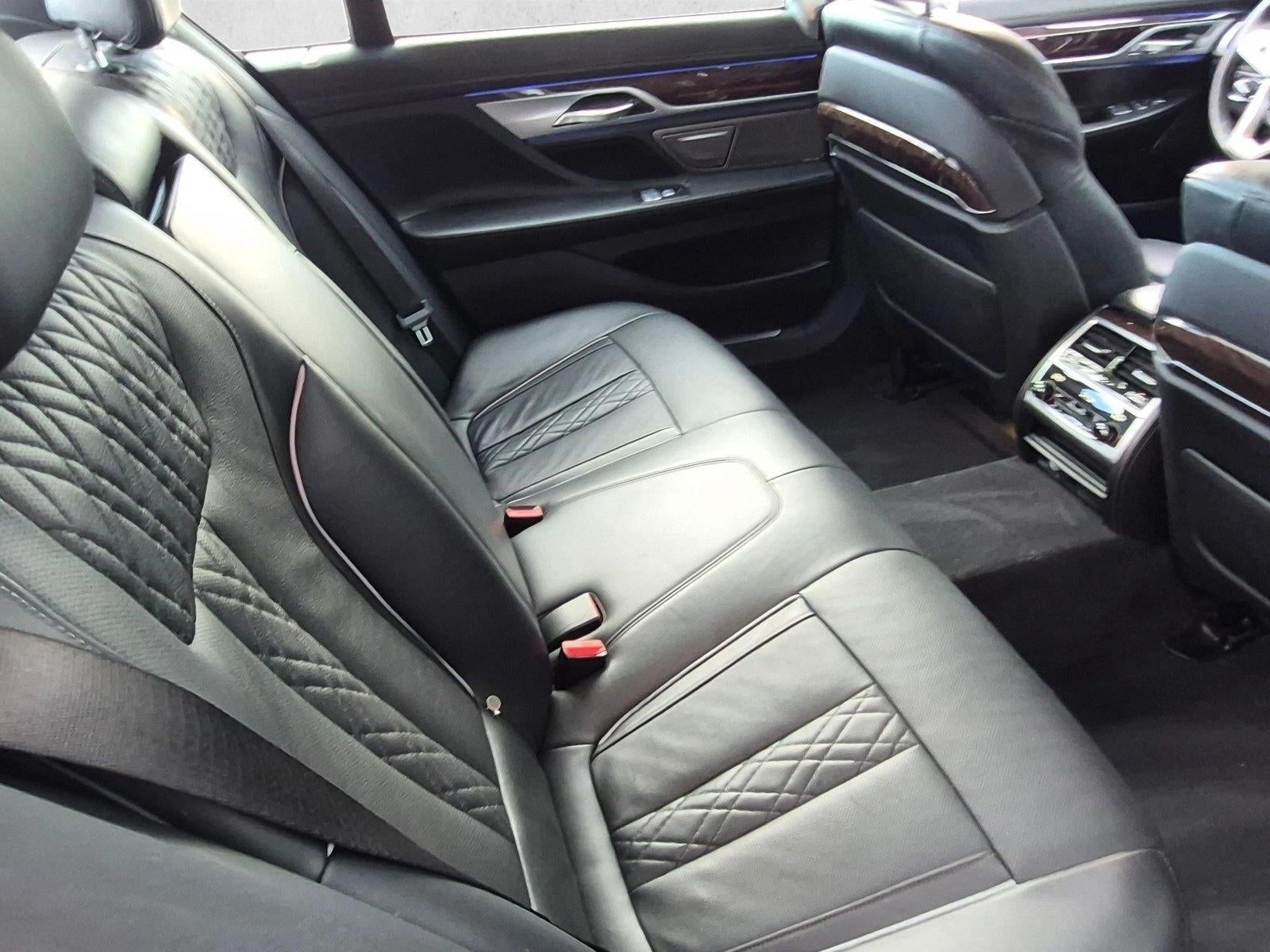 2021 BMW 750i xDrive Sedan