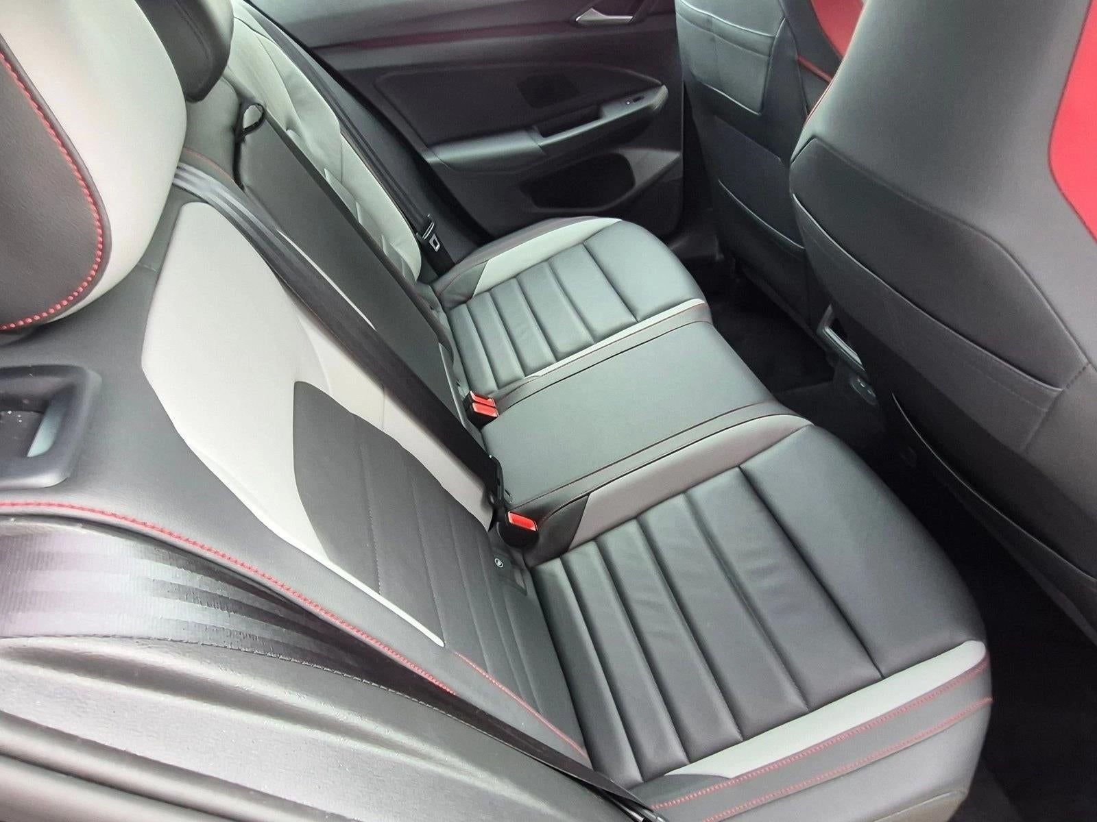 2022 Volkswagen Golf GTI 2.0T SE DSG