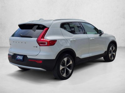 2025 Volvo XC40 B5 AWD Plus Bright Theme