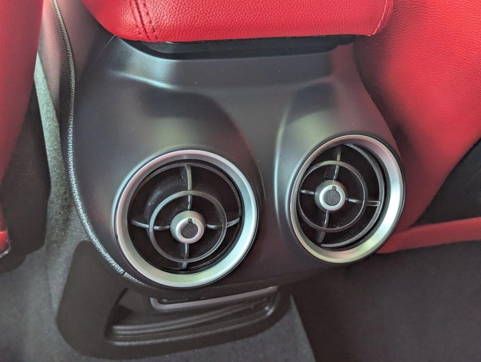 2023 Alfa Romeo Stelvio Veloce AWD