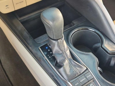 2019 Toyota Camry Hybrid LE CVT (Natl)