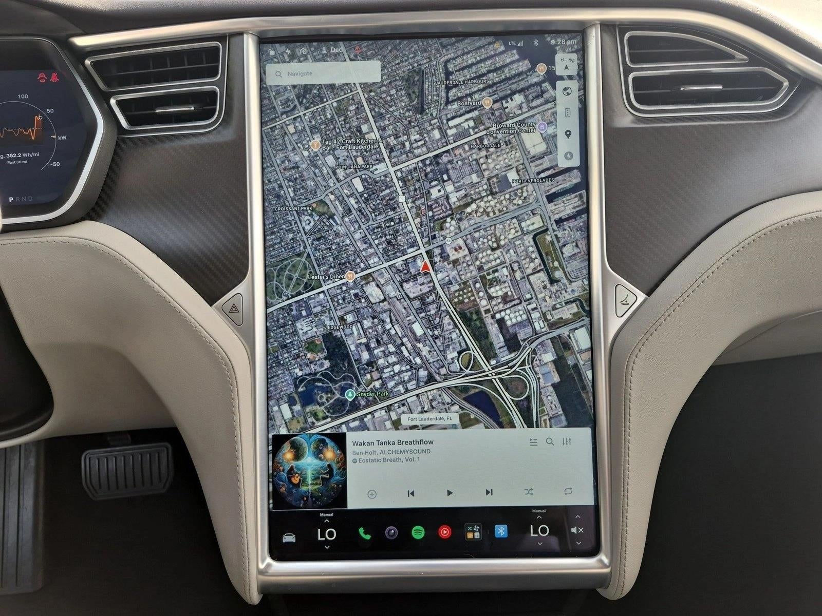 2016 Tesla Model S 4dr Sdn RWD 70 kWh Battery