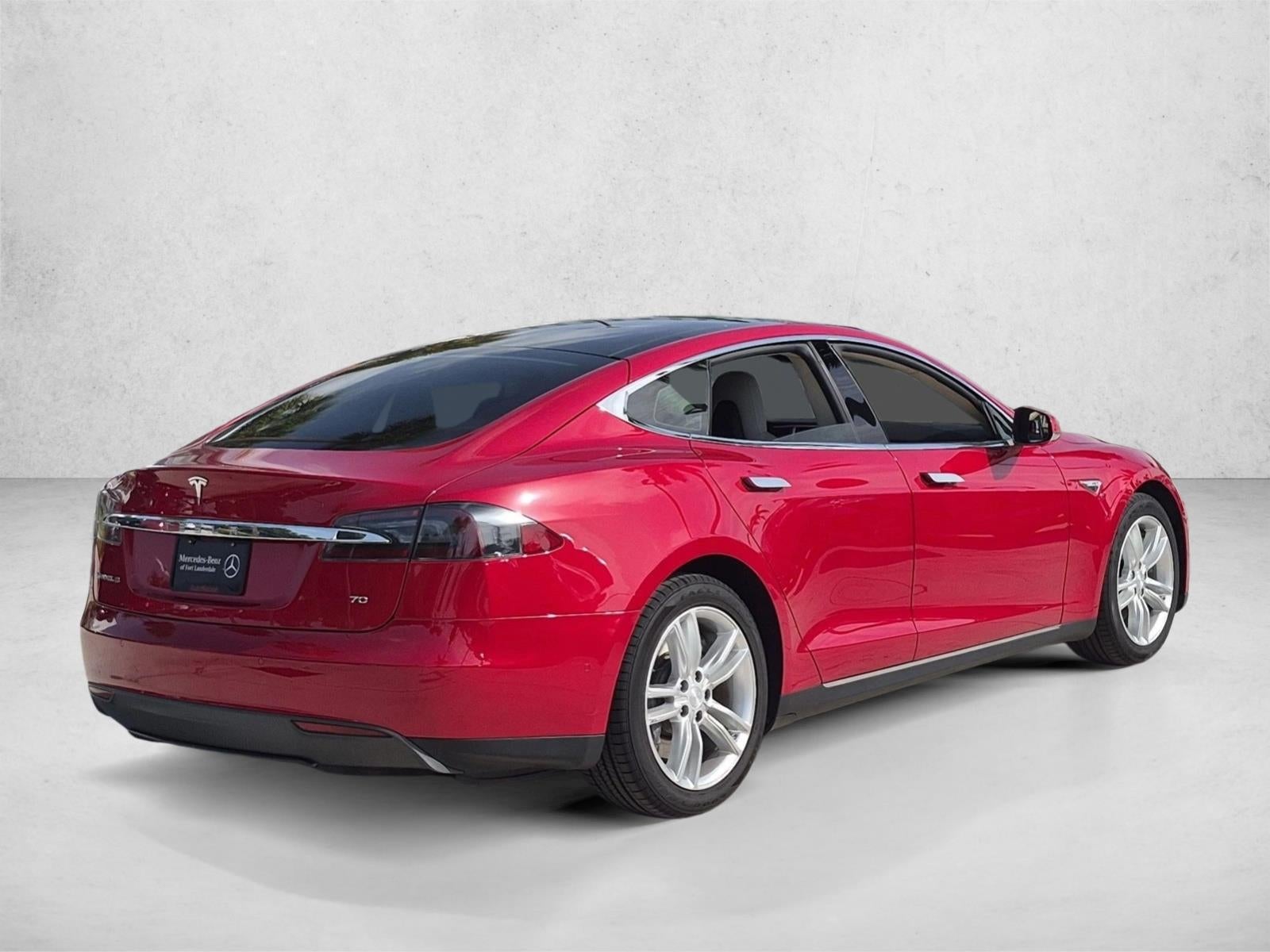 2016 Tesla Model S 4dr Sdn RWD 70 kWh Battery