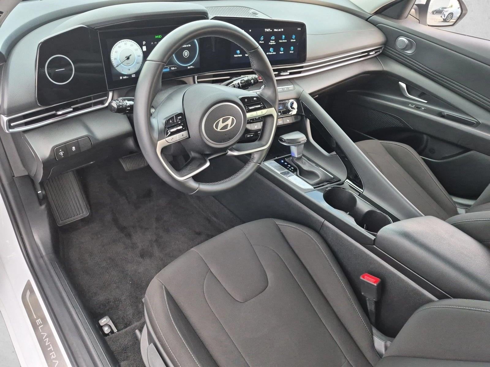 2024 Hyundai ELANTRA SEL IVT