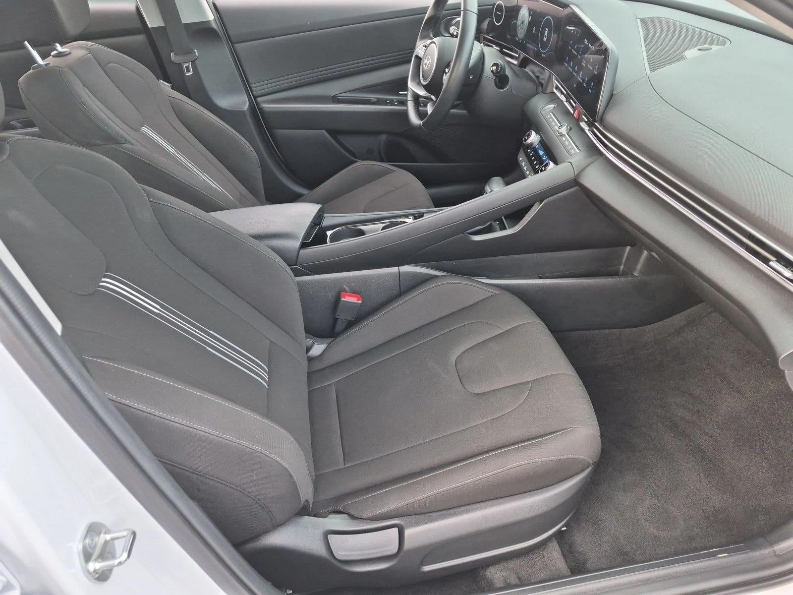 2024 Hyundai ELANTRA SEL IVT