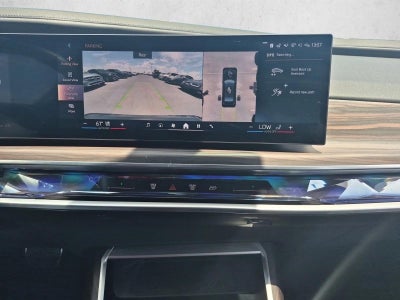2023 BMW 740i Sedan