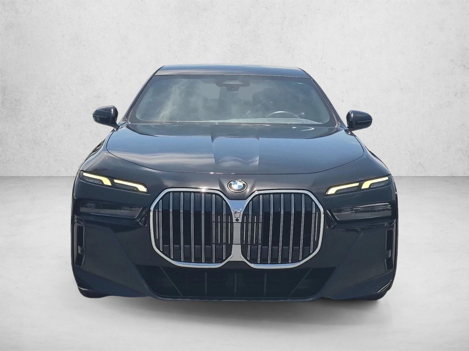 2023 BMW 740i Sedan