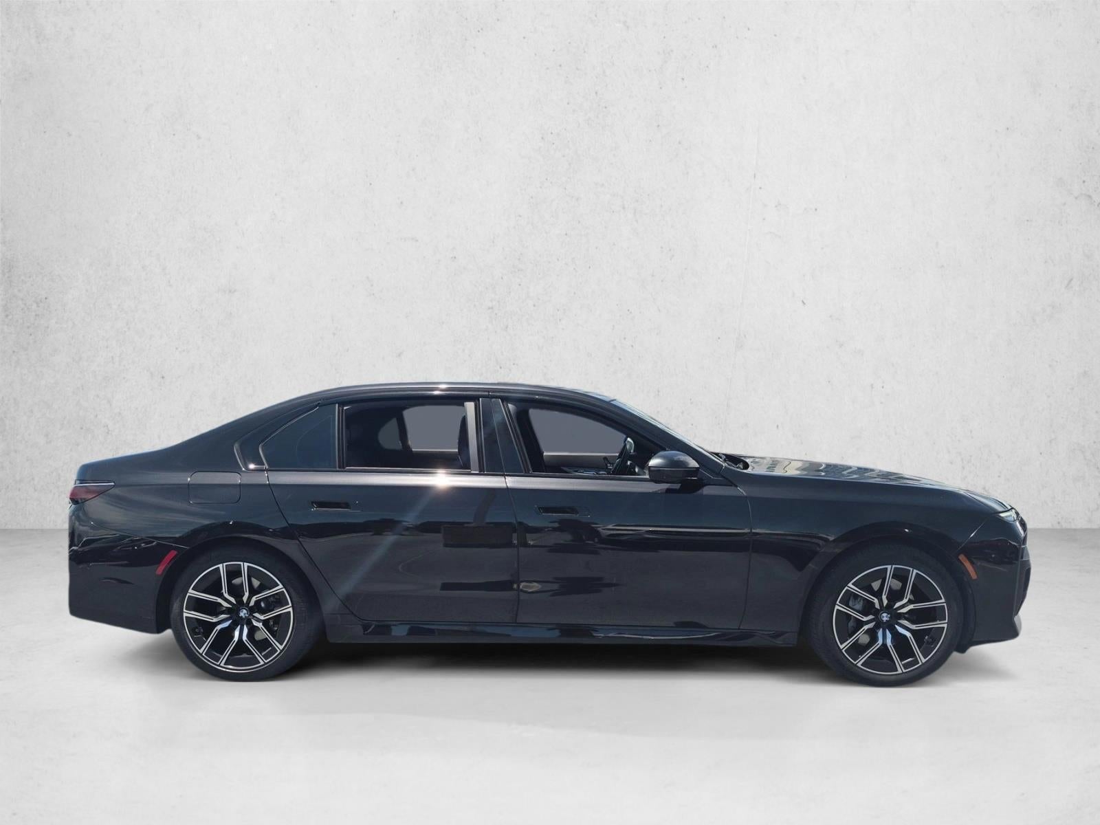 2023 BMW 740i Sedan