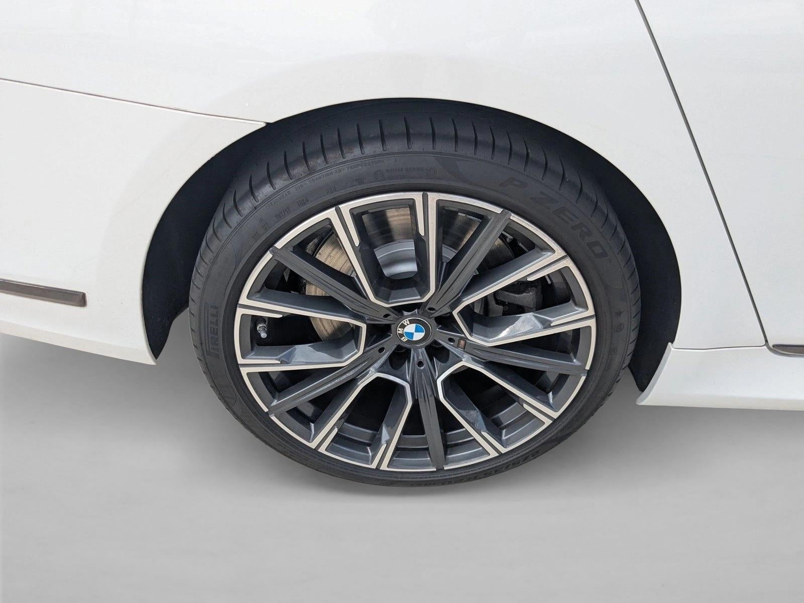 2022 BMW 750i xDrive Sedan