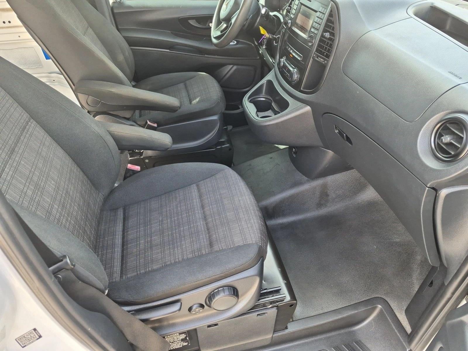 2016 Mercedes-Benz Metris Cargo Van RWD 126"