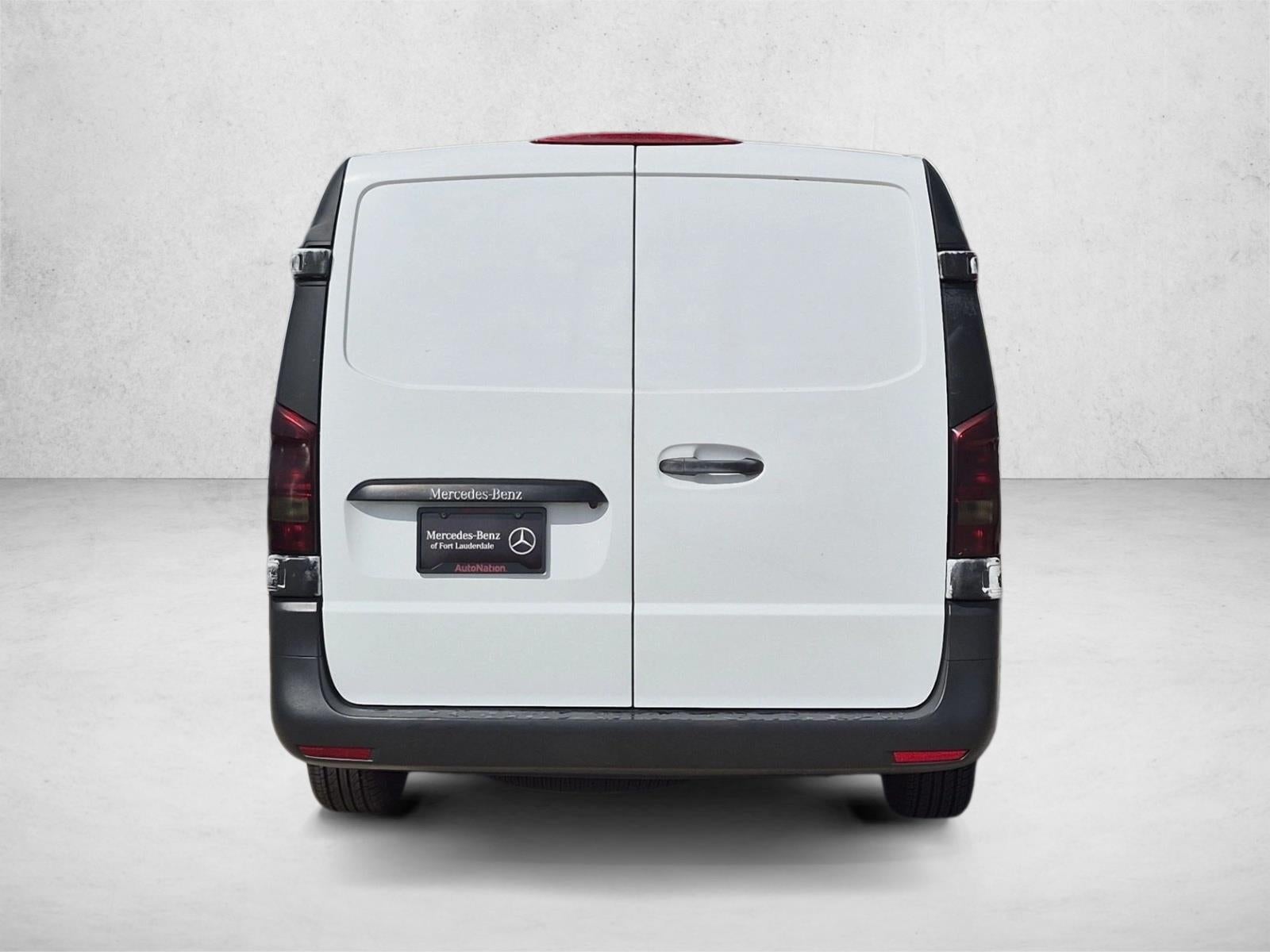 2016 Mercedes-Benz Metris Cargo Van RWD 126"