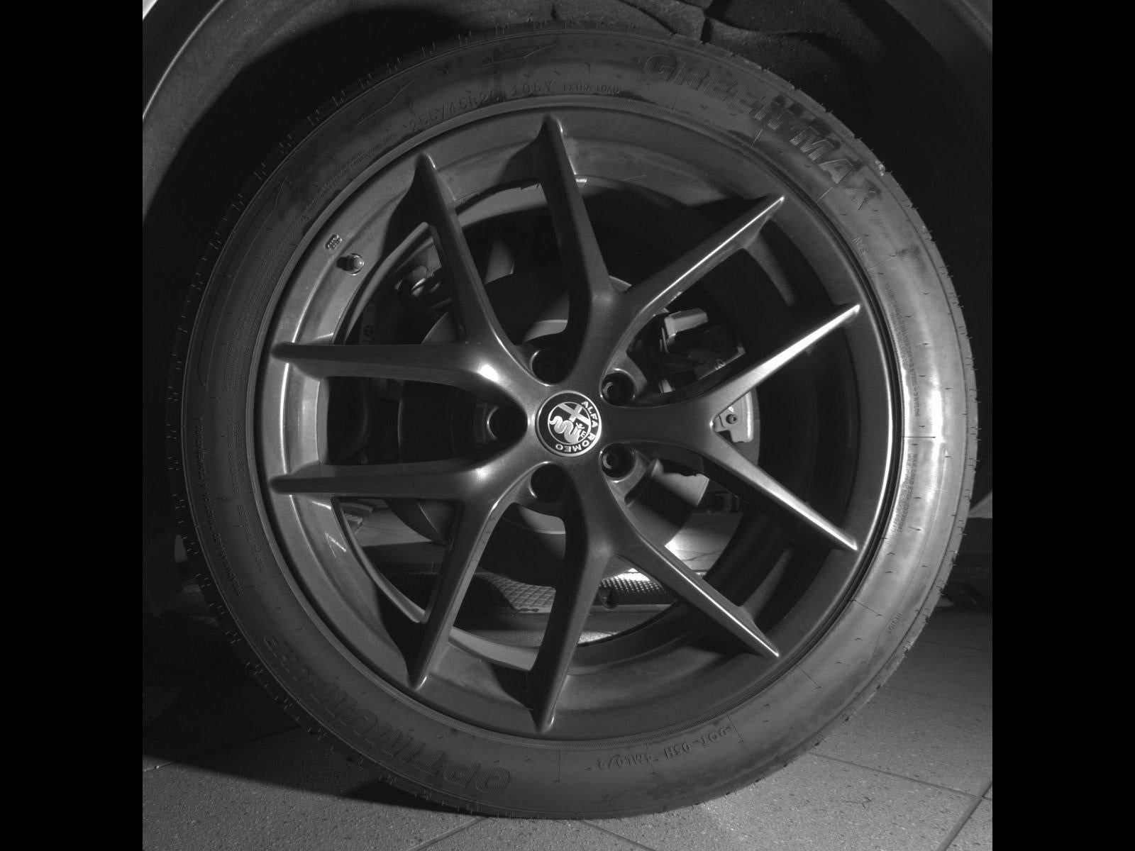 2019 Alfa Romeo Stelvio RWD