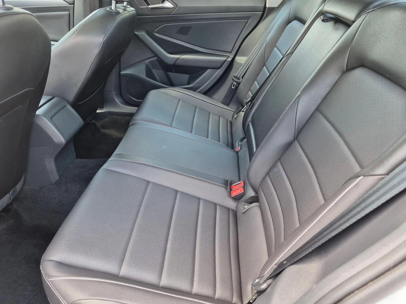 2023 Volkswagen Jetta SE Auto