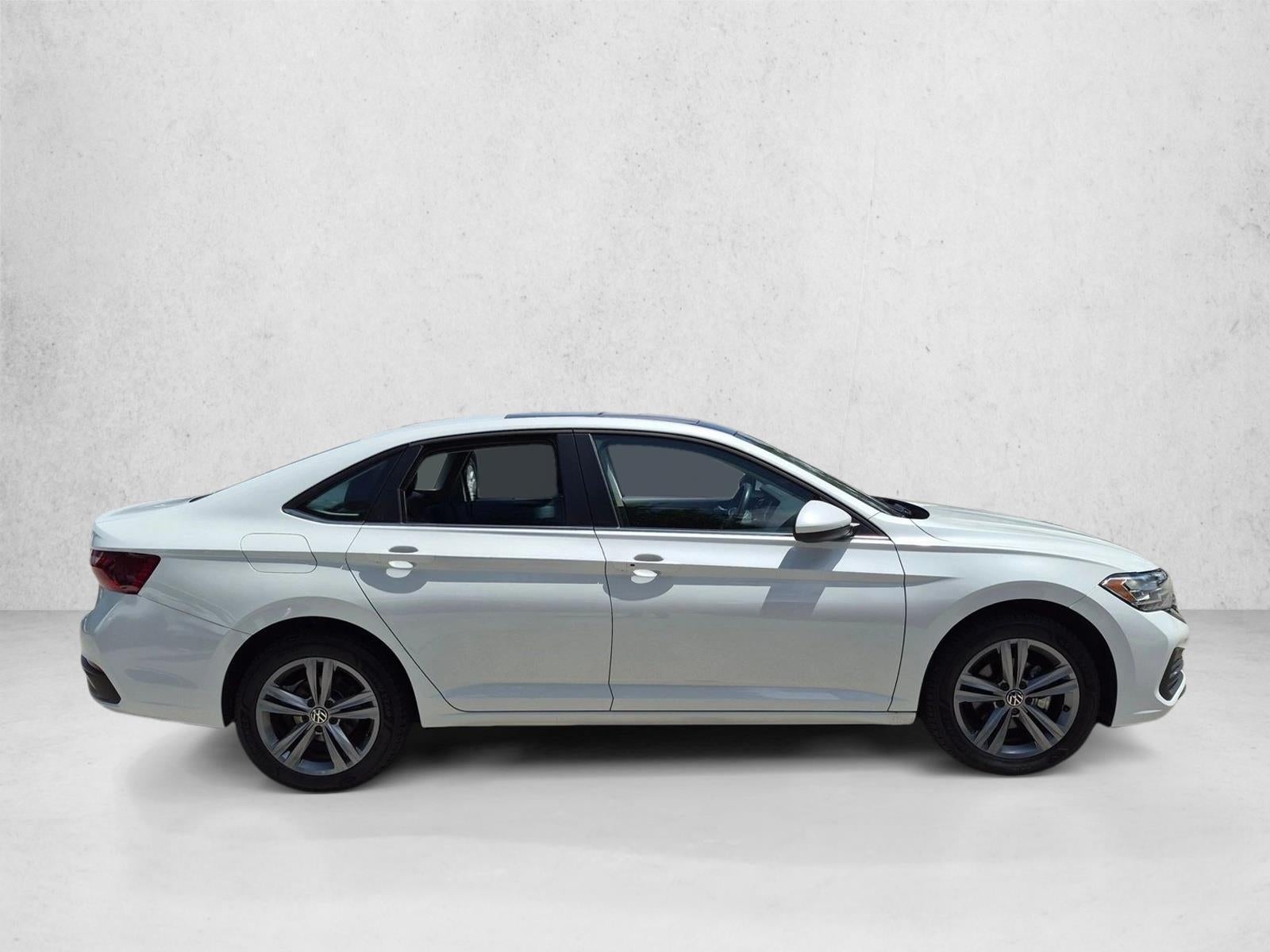 2023 Volkswagen Jetta SE Auto