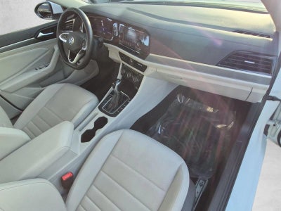 2024 Volkswagen Jetta SE Auto