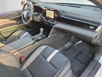 2025 Toyota Camry SE (Natl)