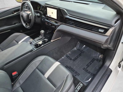 2025 Toyota Camry SE (Natl)