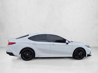 2025 Toyota Camry SE (Natl)