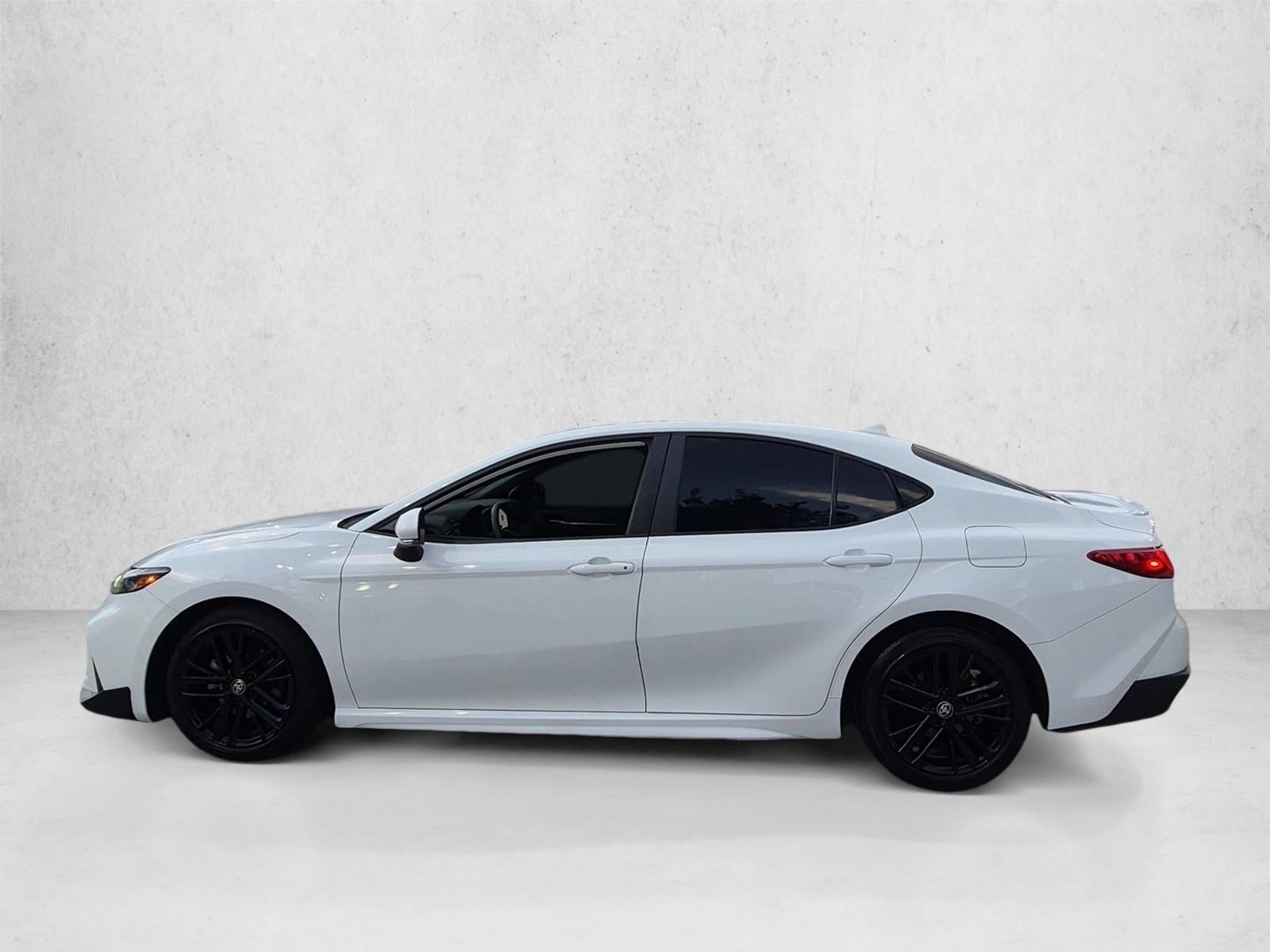 2025 Toyota Camry SE (Natl)