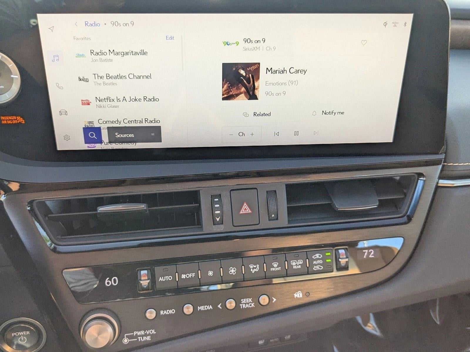 2023 Lexus ES 300h FWD