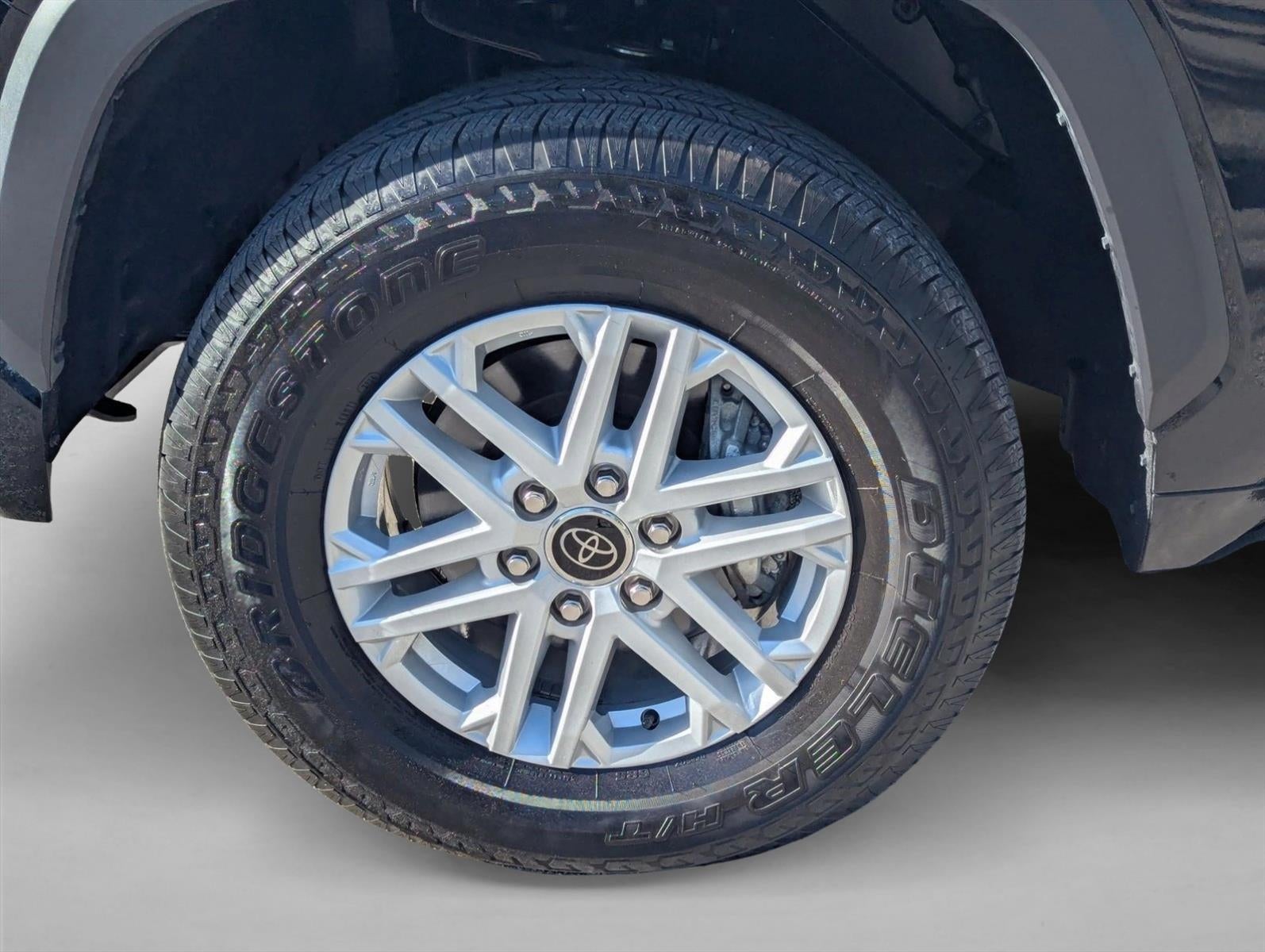 2024 Toyota Tundra 4WD 4WD SR5 CrewMax 5.5' Bed (SE)