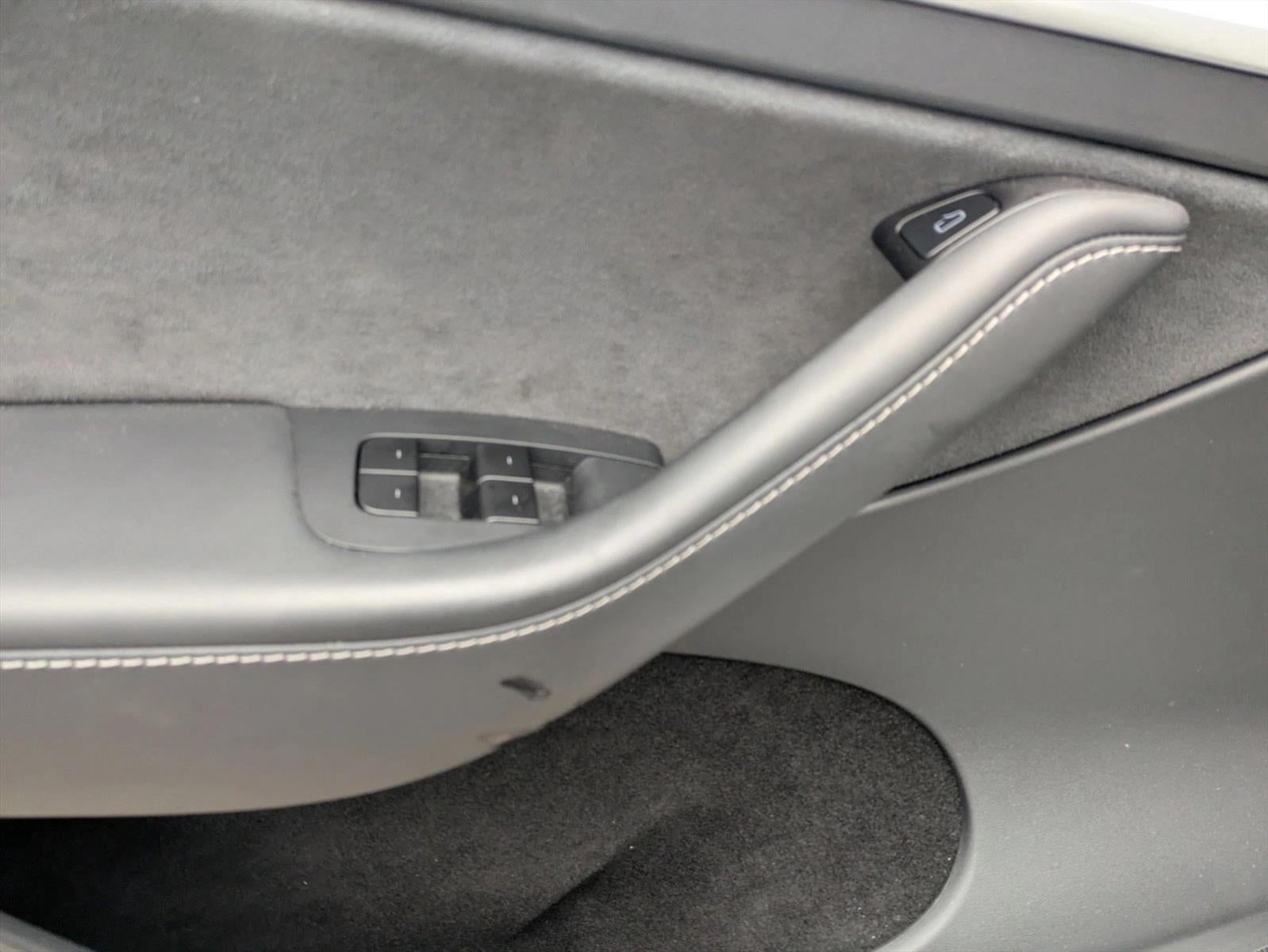 2025 Tesla Model Y Long Range RWD *Ltd Avail*