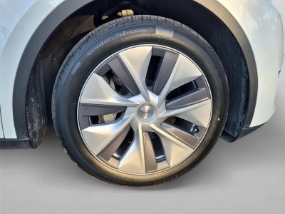 2024 Tesla Model Y Long Range AWD