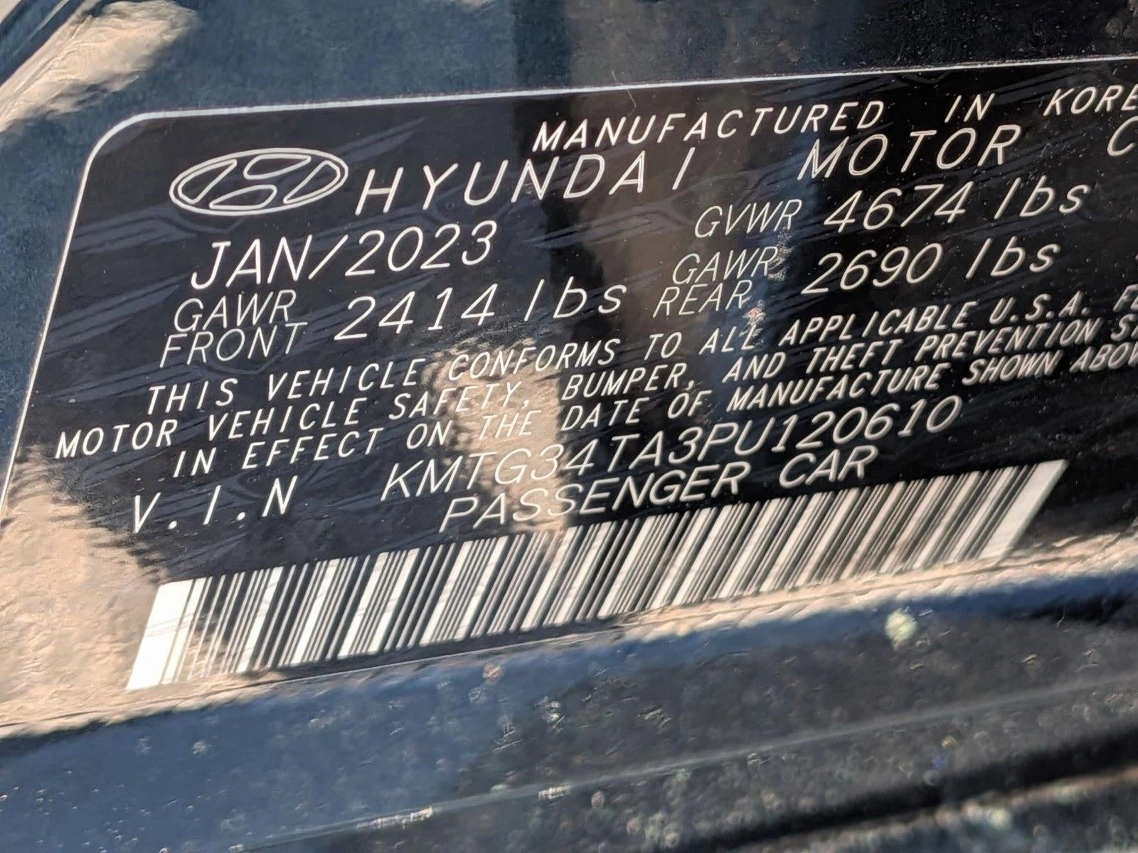 2023 Genesis G70 2.0T RWD