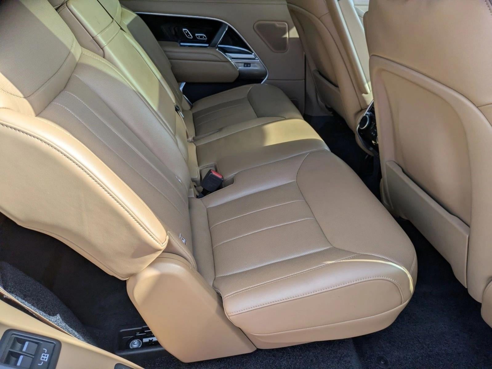 2025 Land Rover Range Rover P530 SE LWB 7 Seat