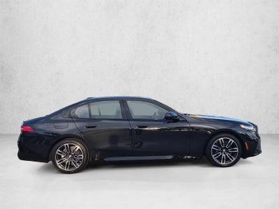 2025 BMW 530i Sedan